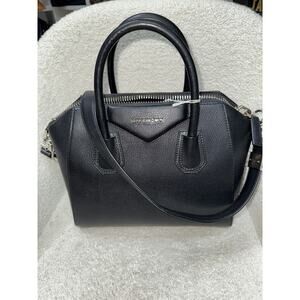 Givenchy Small Antigona Leather Satchel - Excellent Condition
